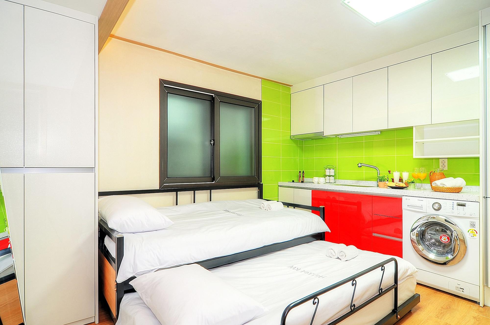 Hostel Kw Sinsa Сеул Экстерьер фото