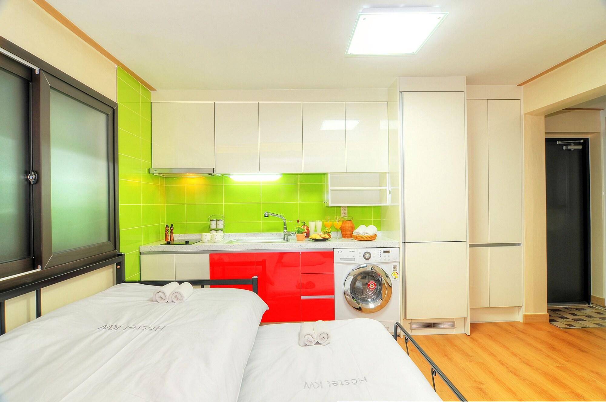 Hostel Kw Sinsa Сеул Экстерьер фото