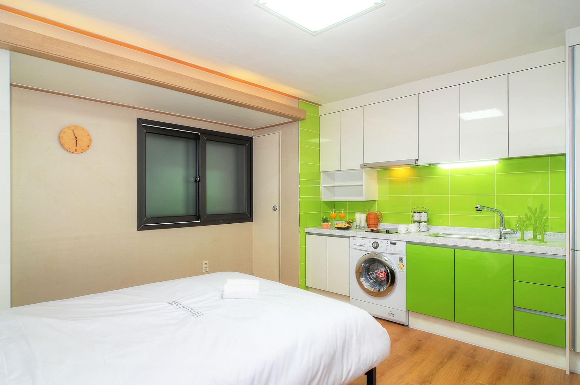 Hostel Kw Sinsa Сеул Экстерьер фото