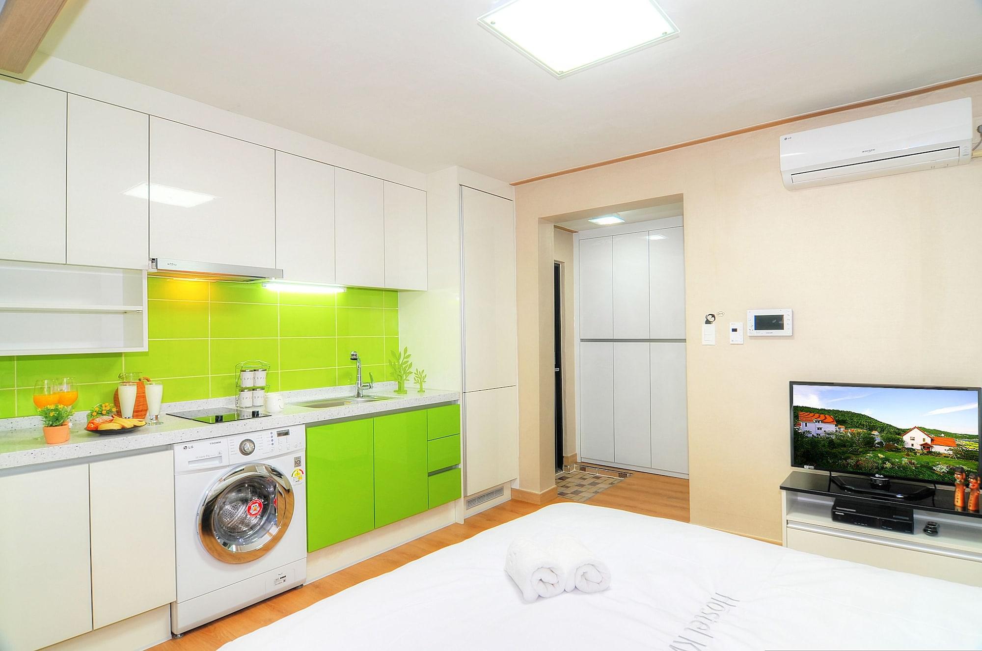 Hostel Kw Sinsa Сеул Экстерьер фото