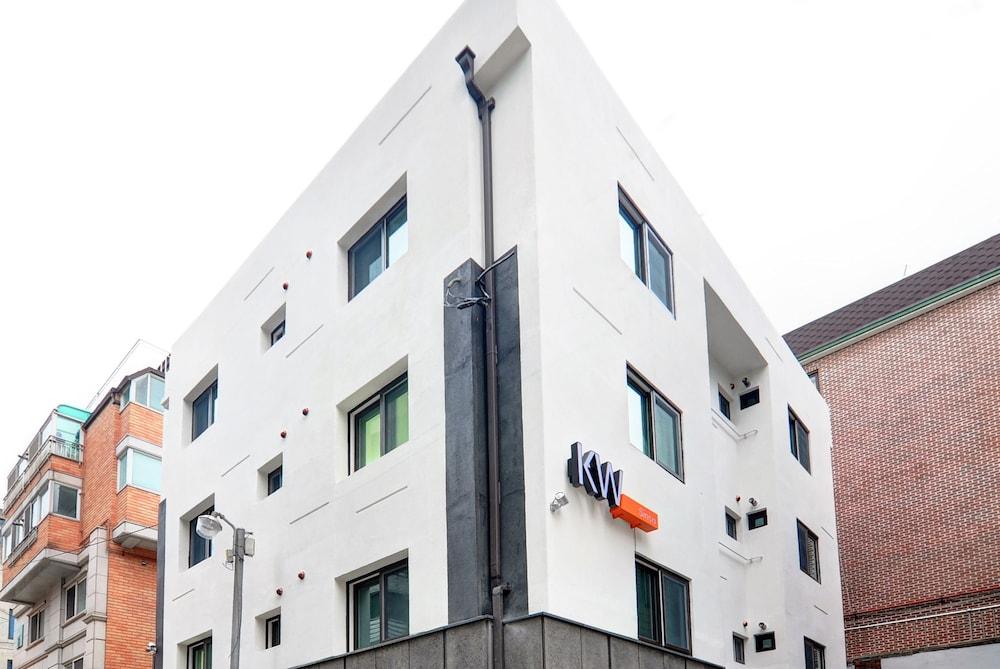 Hostel Kw Sinsa Сеул Экстерьер фото